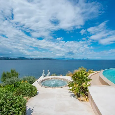 Privat bolig With Terraсe Sea View Saint-Tropez